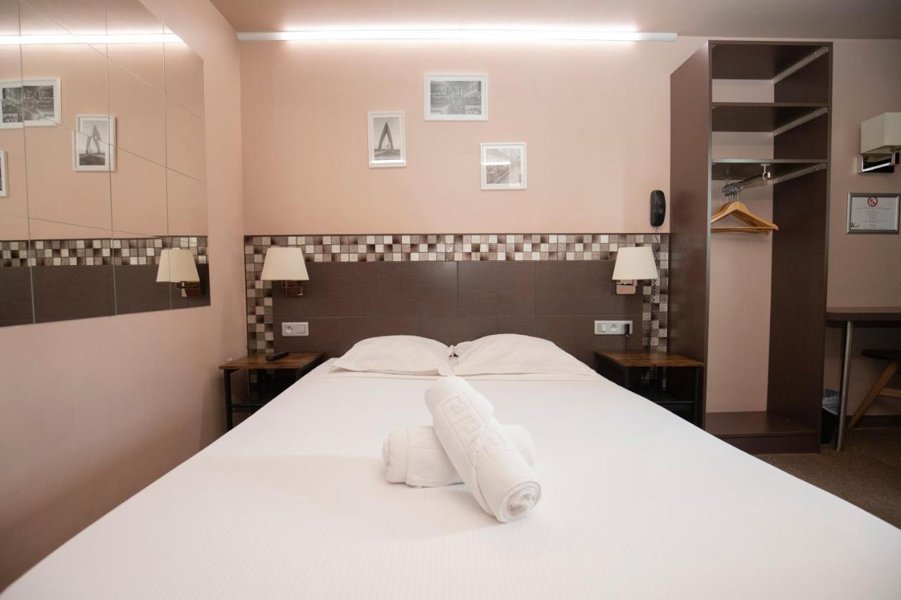 Wink Hotel Juvisy Buitenkant foto