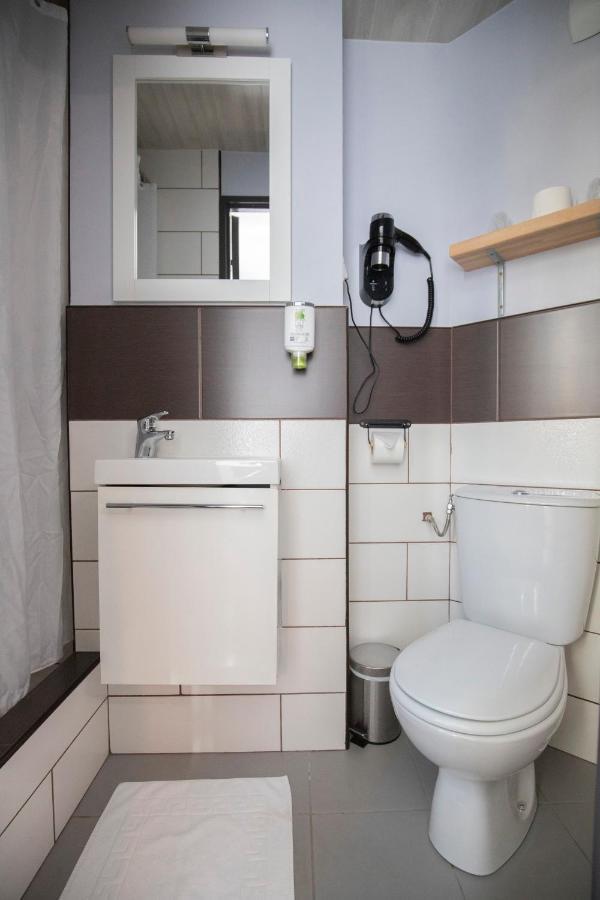 Wink Hotel Juvisy Buitenkant foto