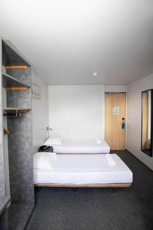 Wink Hotel Juvisy Buitenkant foto